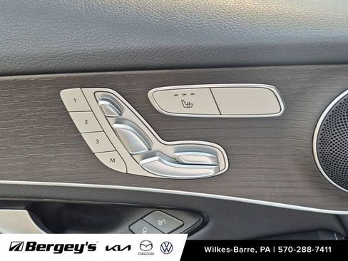 Used 2022 Mercedes-Benz GLC 300 4MATIC image 13