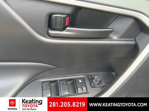 Certified 2025 Toyota RAV4 LE AWD/4WD image 13