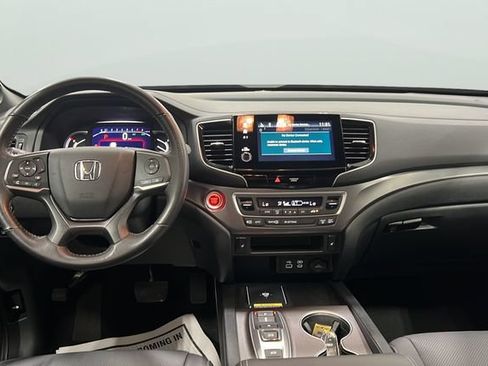 Used 2025 Honda Passport EX-L image 10