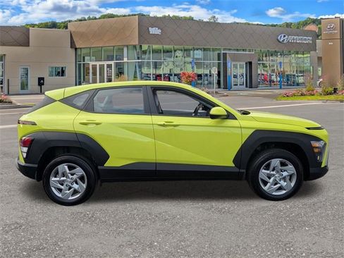 Certified 2024 Hyundai Kona SE image 2