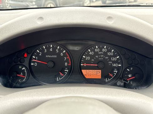 Used 2018 Nissan Frontier SV RWD image 16
