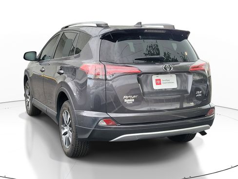 Certified 2018 Toyota RAV4 XLE image 5