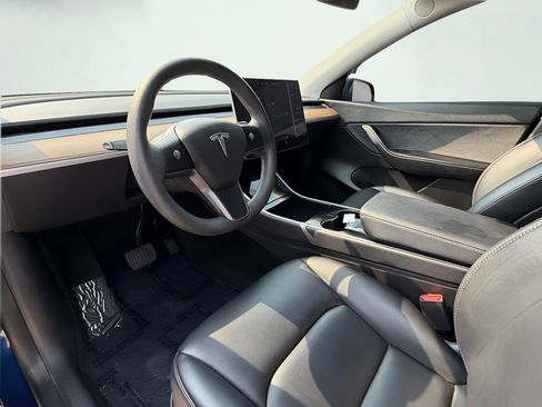 Used 2021 Tesla Model Y 2WD image 14