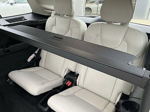 New 2026 Volvo XC90 T8 Ultra w/ Lounge Package AWD/4WD image 13