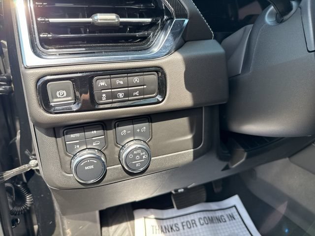 Certified 2025 GMC Yukon Elevation w/ LPO, Elevation Black Package AWD/4WD image 28