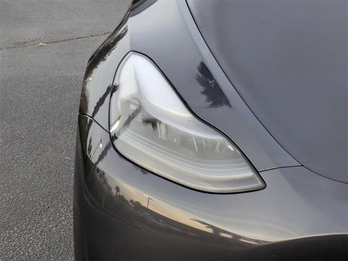 Used 2024 Tesla Model Y Long Range image 10