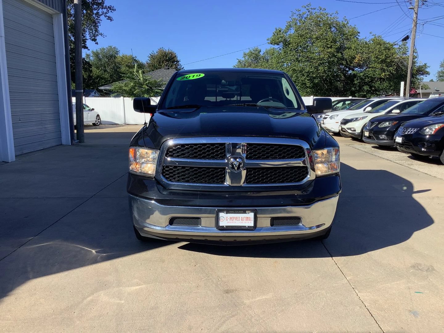 Used 2019 RAM 1500 Classic SLT w/ Luxury Group AWD/4WD image 3