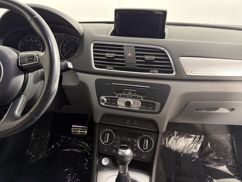 Used 2016 Audi Q3 2.0T Prestige w/ Prestige Package AWD/4WD image 13