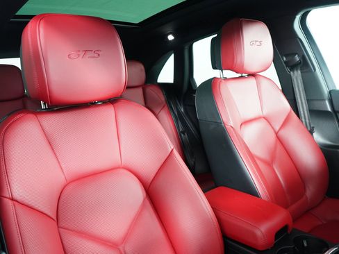 Used 2023 Porsche Macan GTS w/ Premium Package Plus image 34