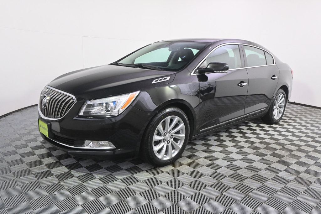 Used 2016 Buick LaCrosse Leather FWD image 2