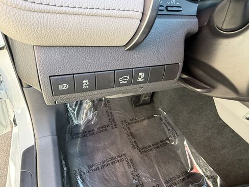 Used 2023 Toyota Camry SE image 15