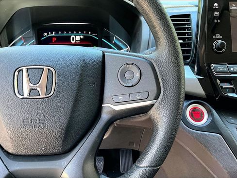 Used 2024 Honda Odyssey EX image 11