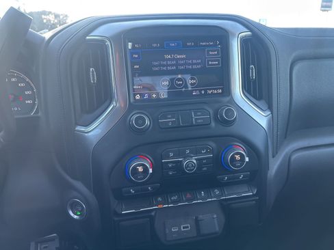 Used 2020 Chevrolet Silverado 1500 LT w/ Texas Edition image 17