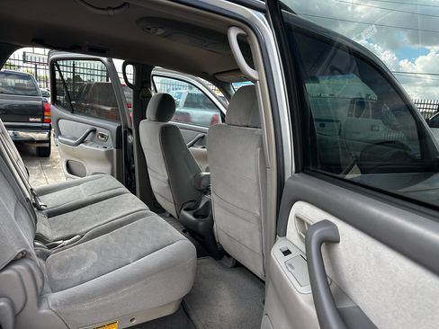 Used 2005 Toyota Sequoia SR5 image 50