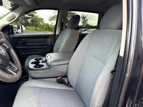 Used 2018 RAM 1500 Express w/ Express Value Package image 11