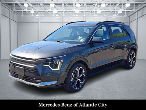 Used 2023 Kia Niro EX Touring FWD image 3