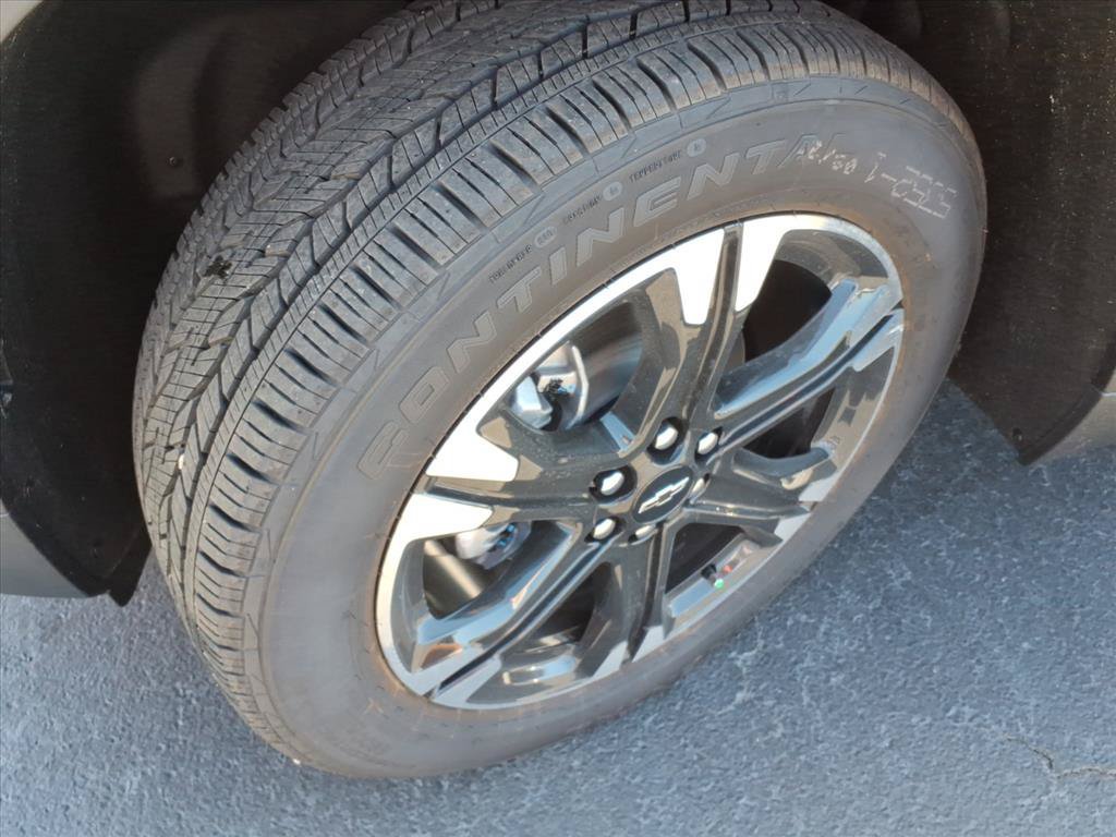 New 2027 Chevrolet Traverse LT w/ Sun and Wheel Package AWD/4WD image 16