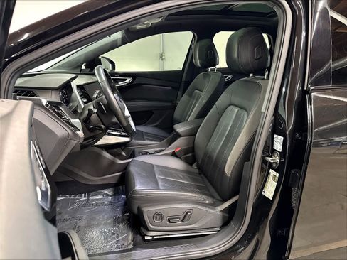 Used 2024 Audi Q4 e-tron Premium Plus w/ Premium Plus AWD/4WD image 26