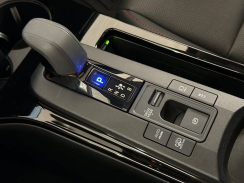 Used 2024 Toyota Prius Prime Premium w/ Advanced Technology Package FWD image 21