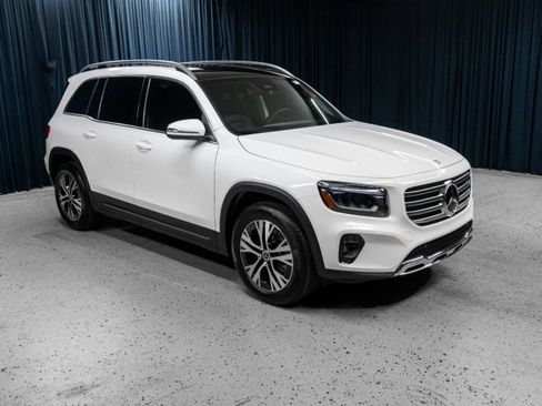 New 2026 Mercedes-Benz GLB 250 image 3