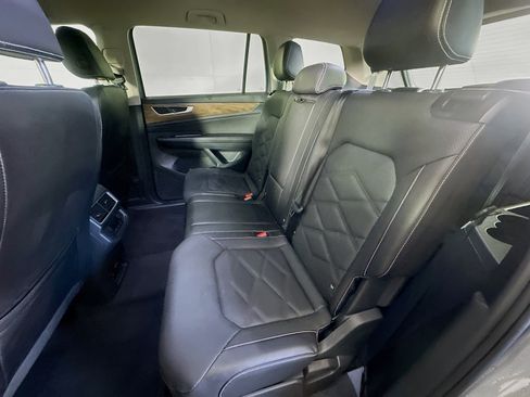 Used 2025 Volkswagen Atlas SE FWD image 27