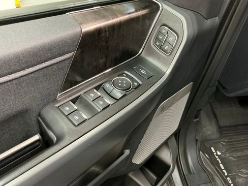 Used 2024 Ford F250 Lariat w/ Lariat Ultimate Package AWD/4WD image 16