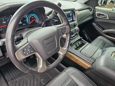 Used 2018 GMC Yukon Denali w/ Denali Ultimate Package image 18