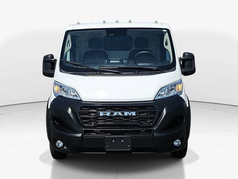 Used 2025 RAM ProMaster 2500 w/ Convenience Group FWD image 9