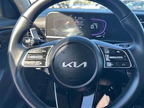 Used 2025 Kia Seltos S image 30