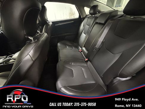 Used 2014 Ford Fusion Titanium image 28