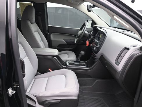 Used 2019 Chevrolet Colorado W/T w/ Custom Special Edition AWD/4WD image 9