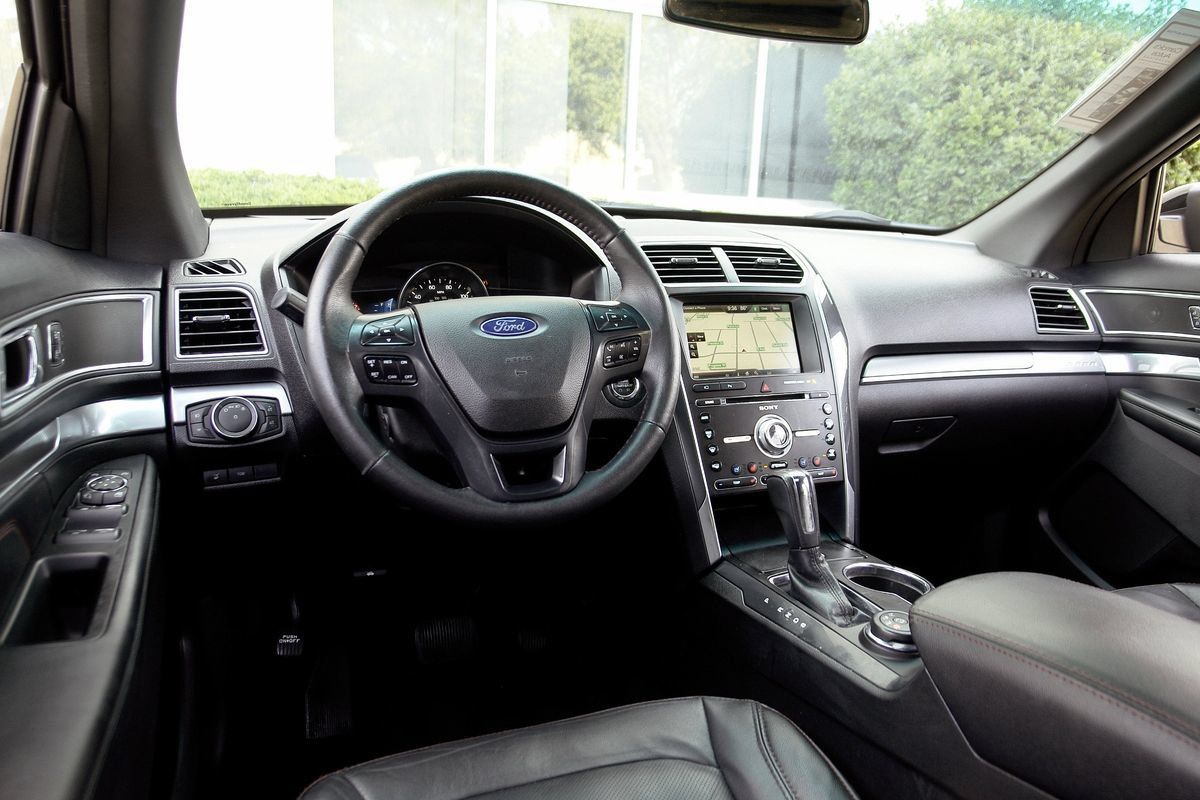 Used 2016 Ford Explorer Sport w/ Equipment Group 401A AWD/4WD image 6