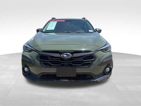 Used 2024 Subaru Crosstrek 2.5i Limited AWD/4WD image 3