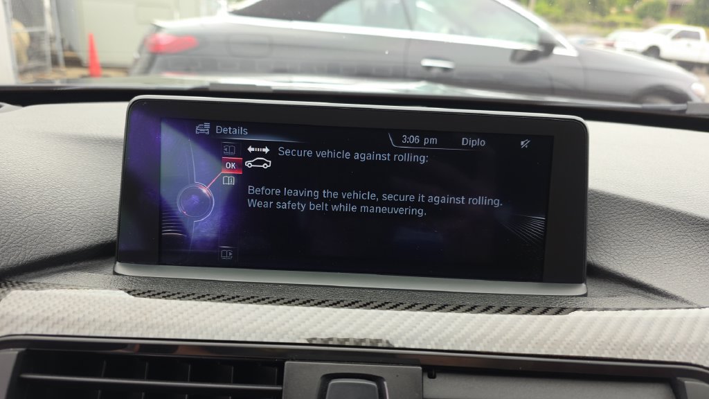Used 2015 BMW M4 Convertible RWD image 18