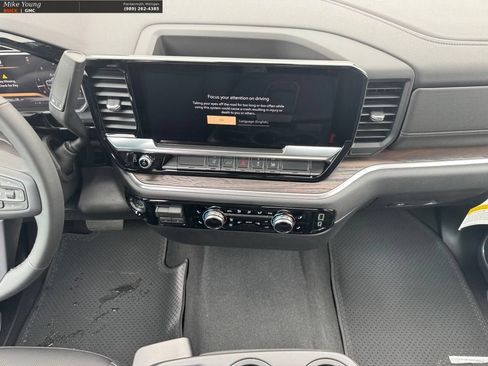New 2026 GMC Sierra 2500 SLT AWD/4WD image 17