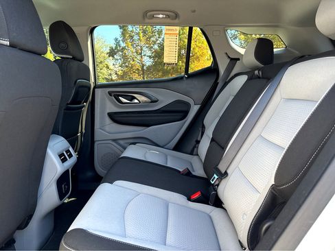 Used 2023 GMC Terrain SLE w/ Driver Convenience Package image 21