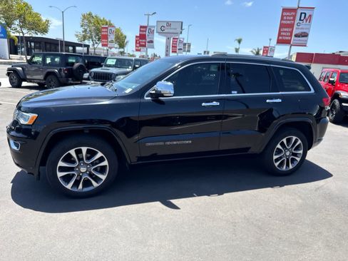 Used 2018 Jeep Grand Cherokee Overland RWD image 27