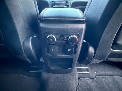 Used 2020 Ford Explorer Limited image 24