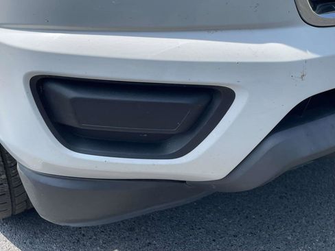 Used 2019 Chevrolet Colorado W/T AWD/4WD image 5