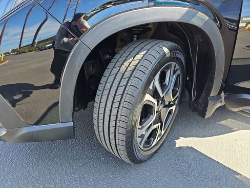 Used 2023 Subaru Ascent Limited image 33