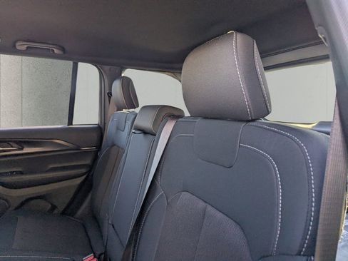 New 2025 Jeep Grand Cherokee Laredo image 7