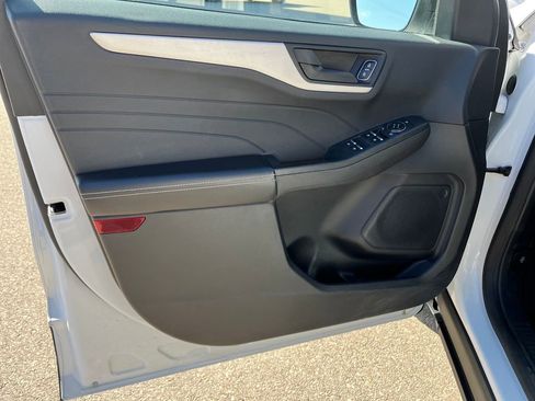 Used 2022 Ford Escape SE image 13