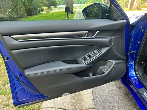 Used 2022 Honda Accord Sport Special Edition image 9
