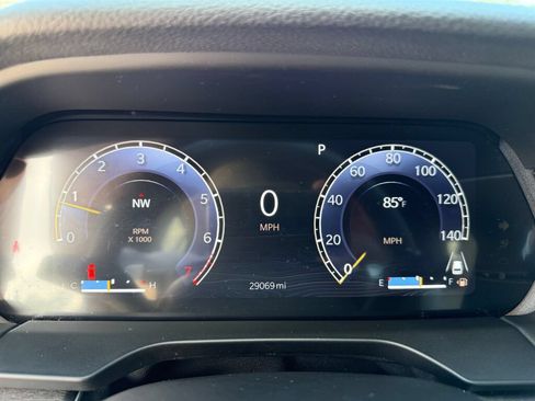 Used 2023 Jeep Grand Cherokee Limited AWD/4WD image 30