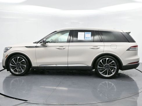Used 2020 Lincoln Aviator Reserve w/ Equipment Group 202A image 4