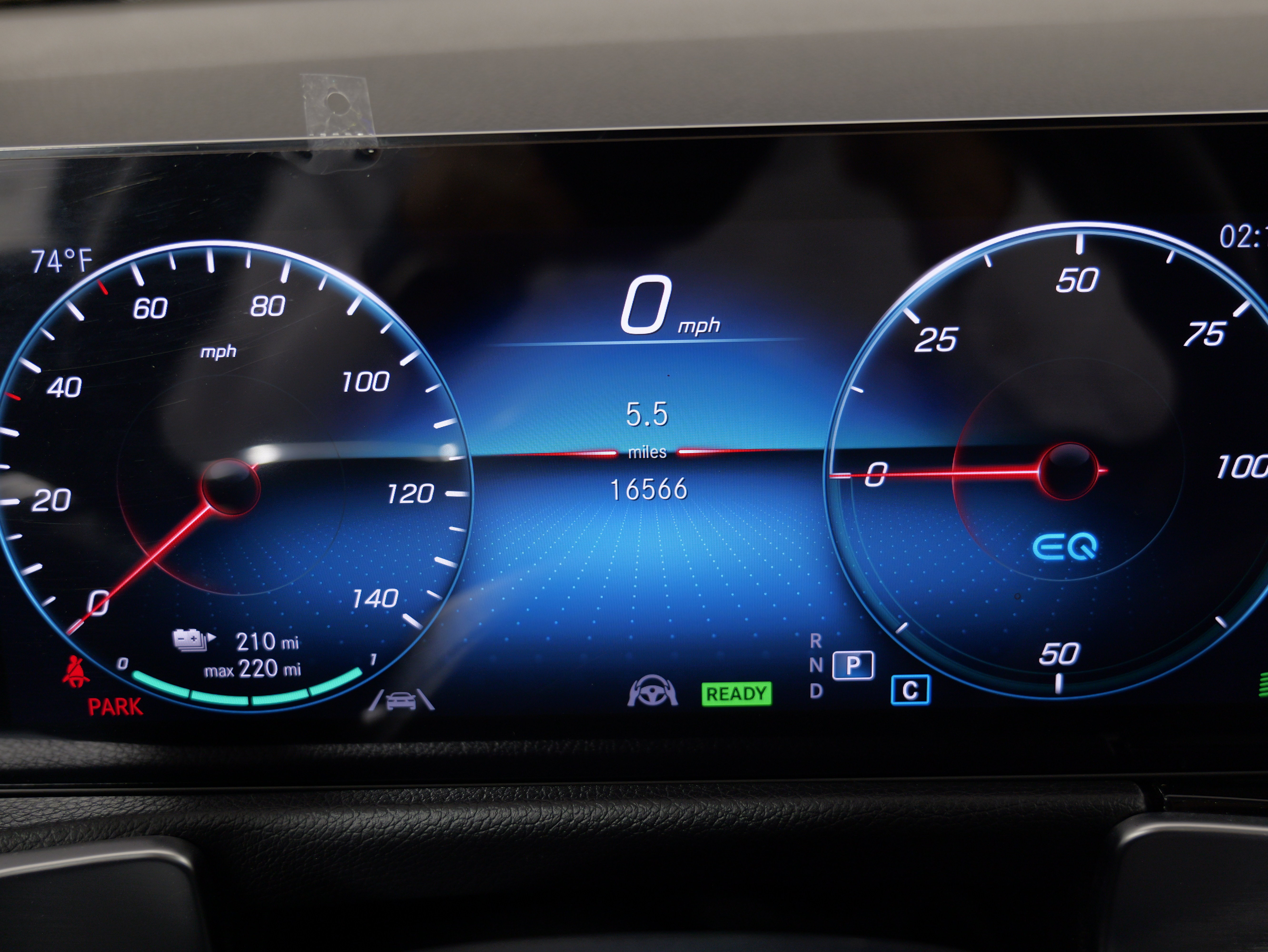 Used 2023 Mercedes-Benz EQB 350 4MATIC SUV image 39