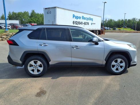 Used 2019 Toyota RAV4 XLE w/ Convenience Package image 7
