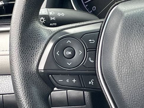 Used 2019 Toyota Camry LE FWD image 13