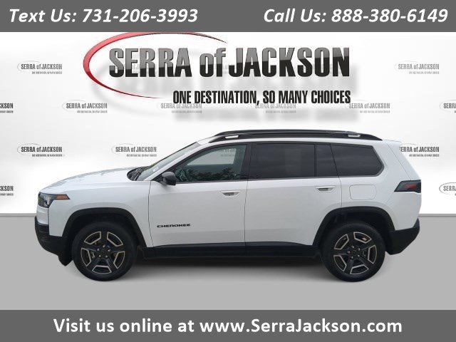 Used 2026 Jeep Cherokee Laredo AWD/4WD image 1