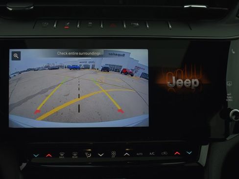 New 2026 Jeep Grand Cherokee Altitude AWD/4WD image 26